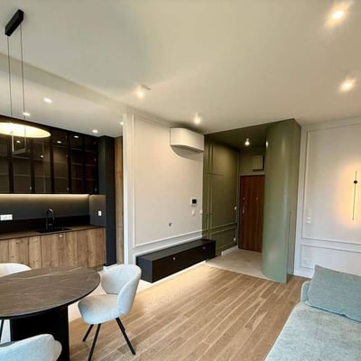 Alquiler de un elegante apartamento amueblado de 3 habitaciones, 60 m², Mokotów, Varsovia, Polonia